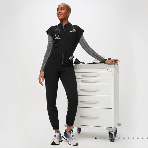 Figs Pants & Jumpsuits Nwt Figs Rafaela Cargo Scrubjumpsuit In